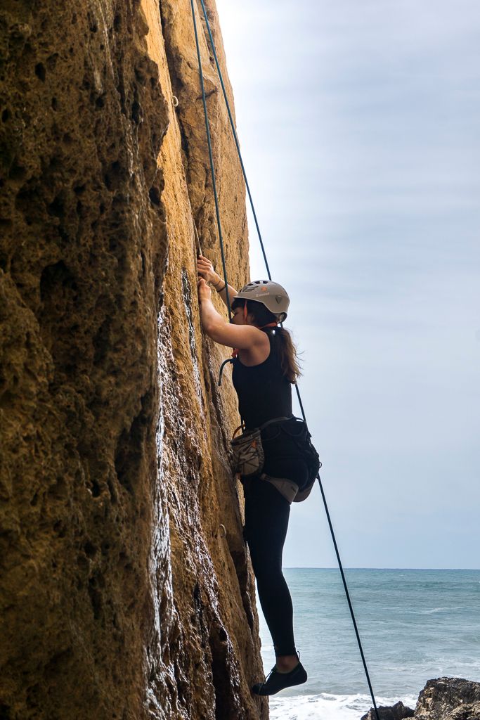 Karma Surf- und Yogaretreat Klettern