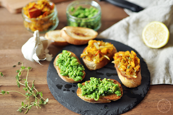 Bruschetta mit Kürbis und Erbsen