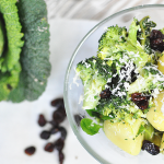 Kartoffelsalat mit Grünkohl, Brokkoli und Rosinen